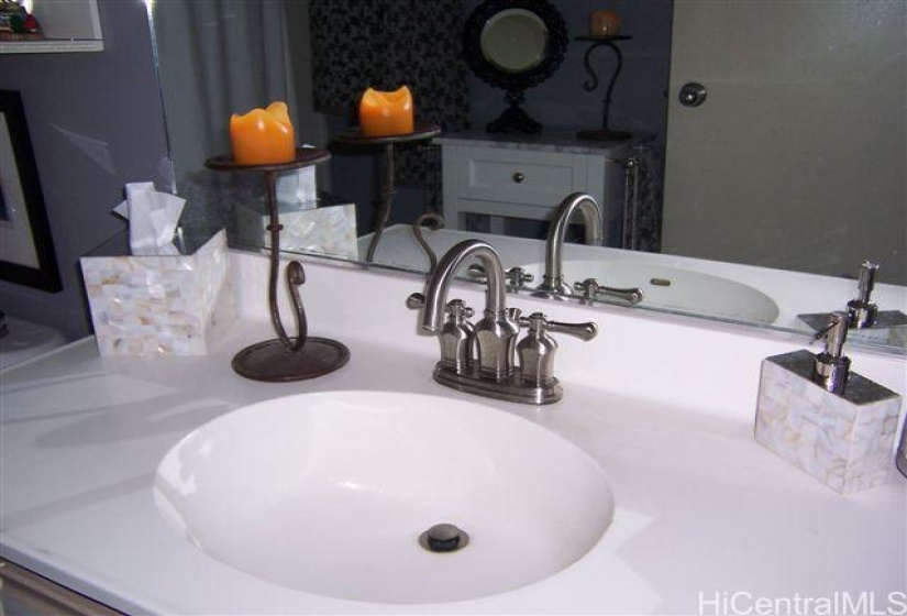 Bathroom sink