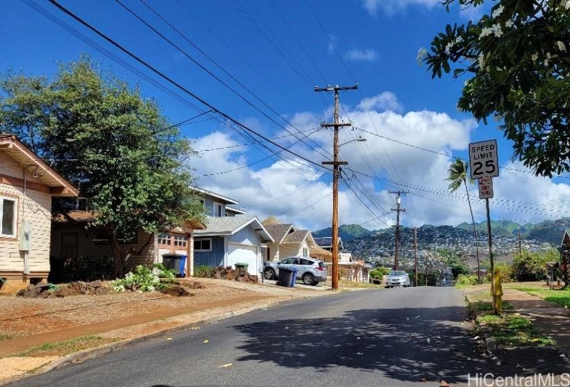 4 houses from Kapiolani Community College