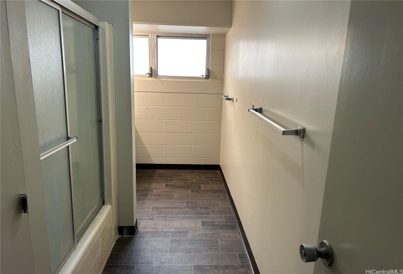 902 bathroom