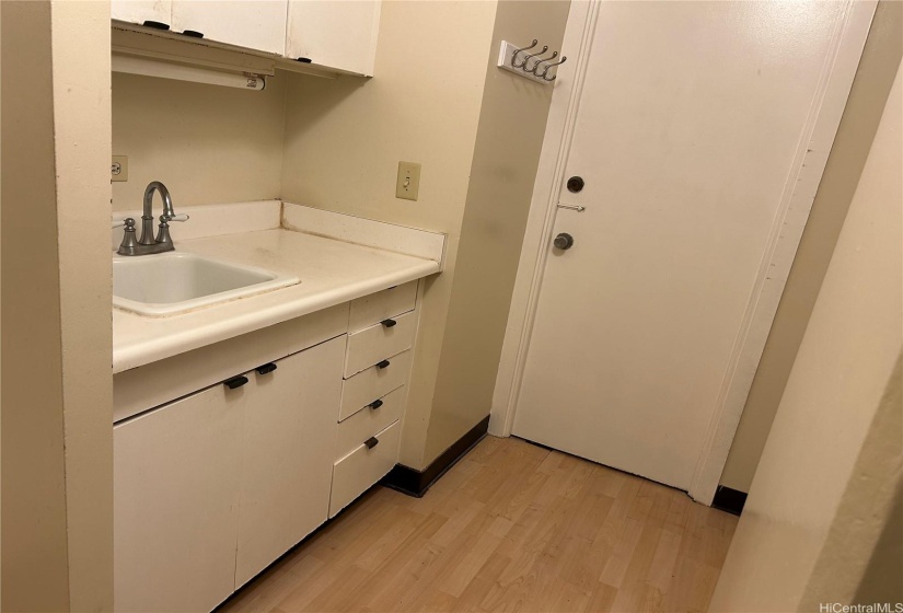 901 sink & cooking area