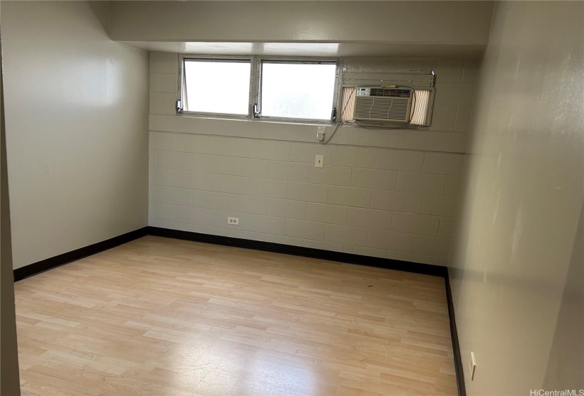 902 bedroom