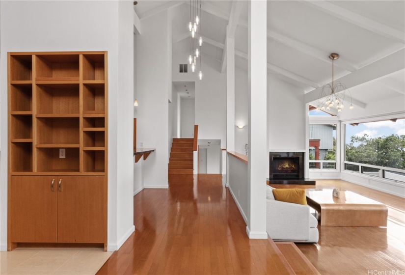 Hallway (Kitchen to Left, Living and Dining Rooms to right)