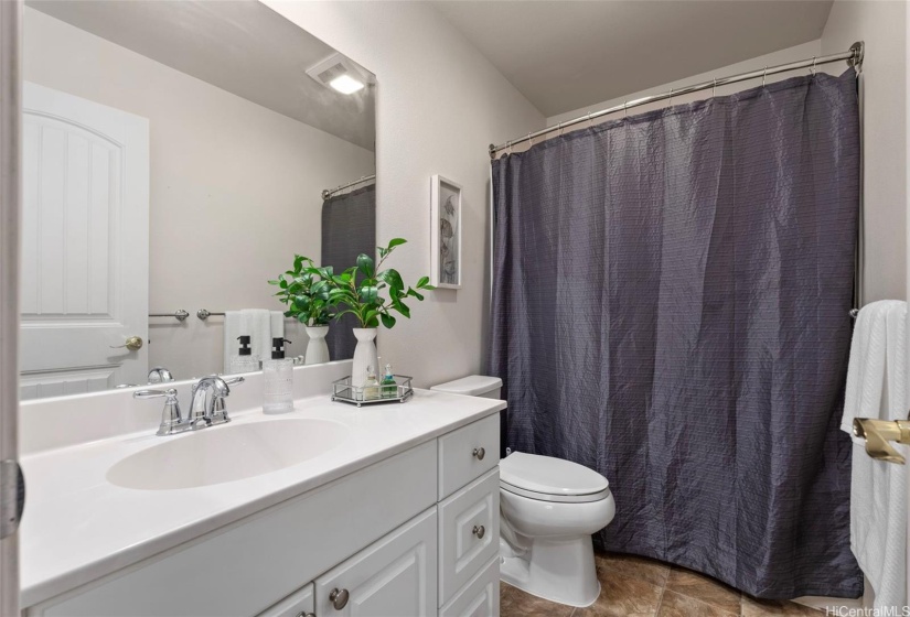 Full bath upstairs