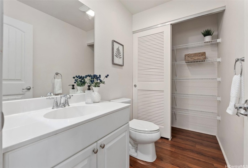 1/2 bath downstairs