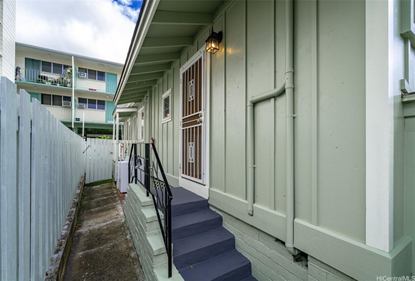 Entrance (Unit A)