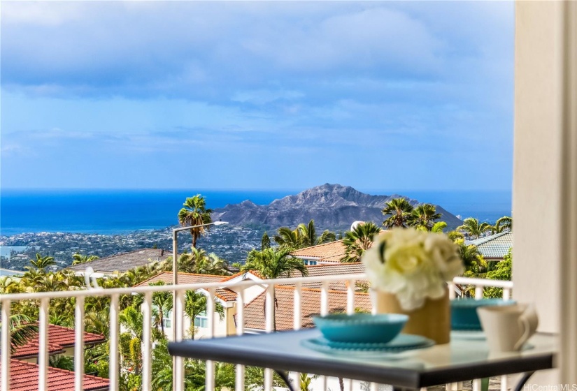 Striking view of Diamond Head from the front lanai is amazing.