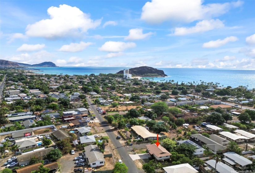Easy access to Waianae schools and shopping centers