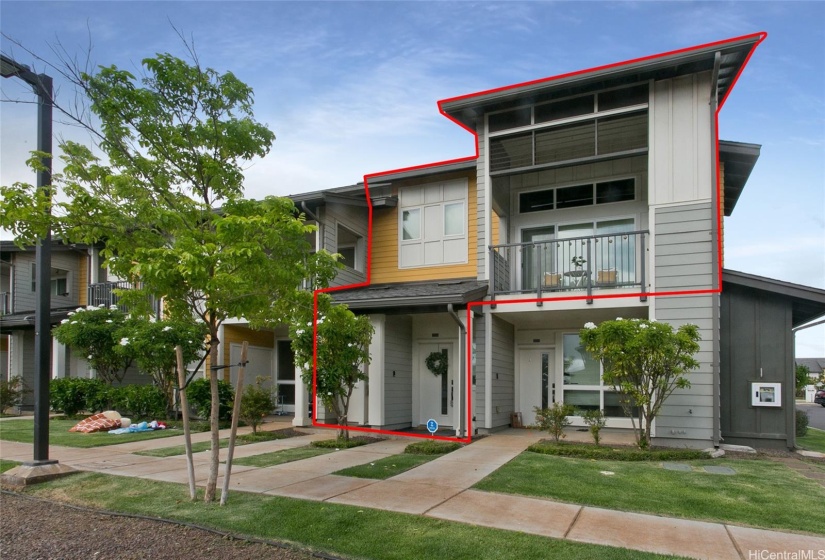 Tri-level townhouse that feels like a house