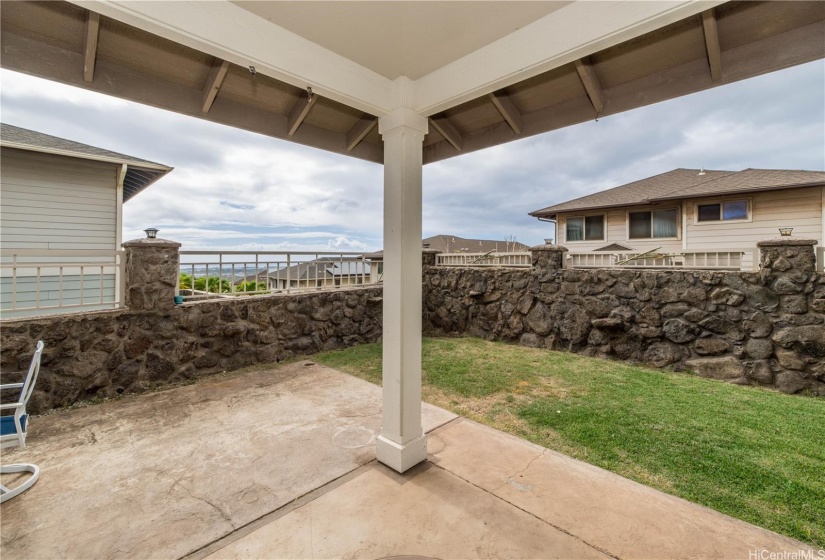 Back covered lanai
