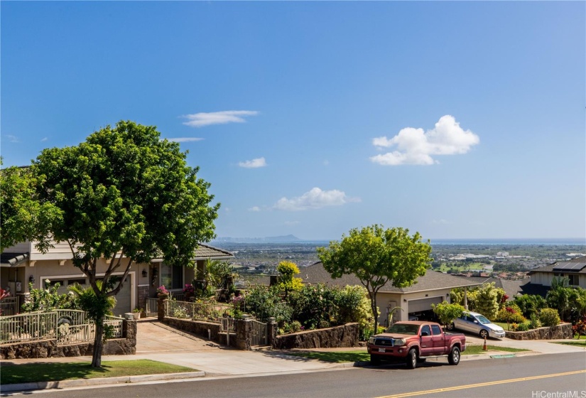 Diamond Head view from front side of the home