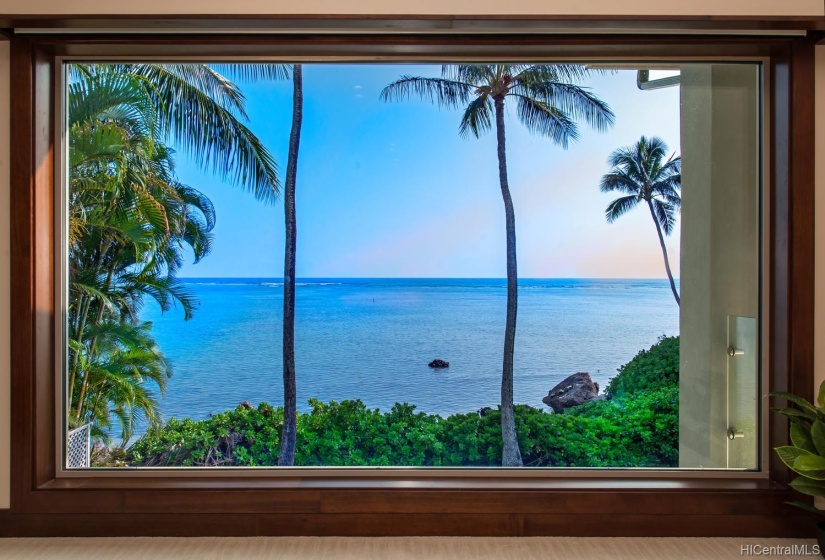 Wake up to these gorgeous ocean views from your master bedroom and watch the whales and dolphins play.