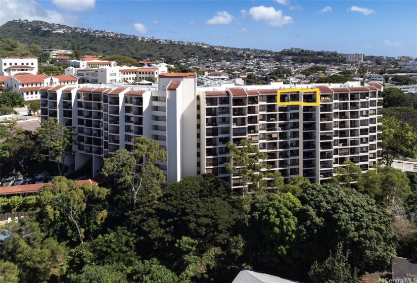 Penthouse level unit on most desireable wing of complex