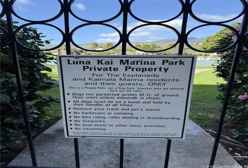 Entrance to Luna Kai Park