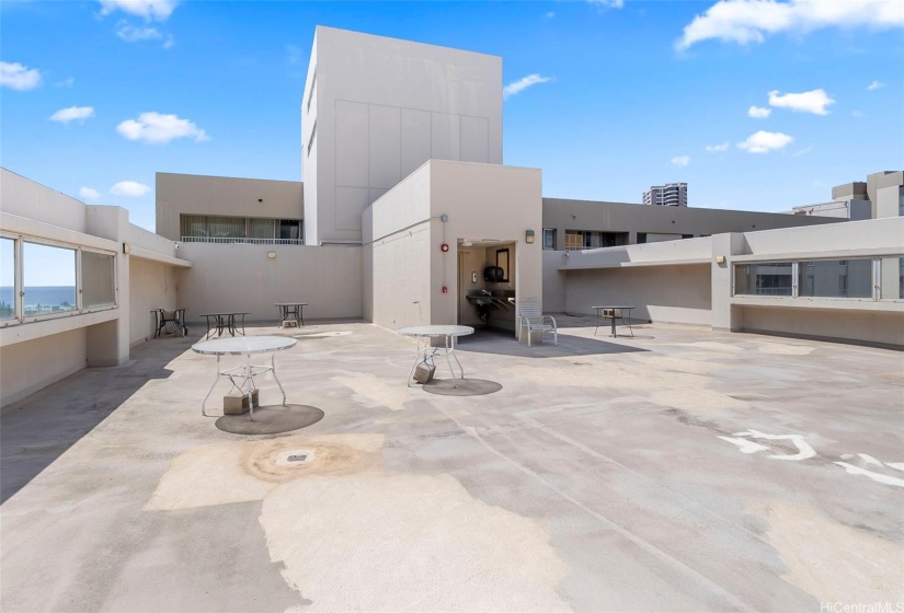 Entertain to your hearts content on the 2 recreation decks, great for bbq's, exercising, ocean views and Friday night fireworks.