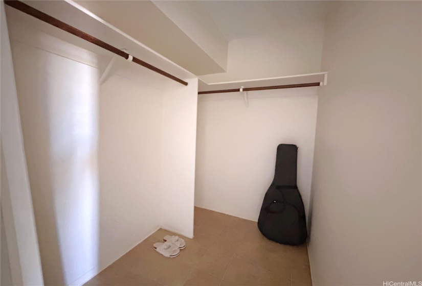 Walk in closet