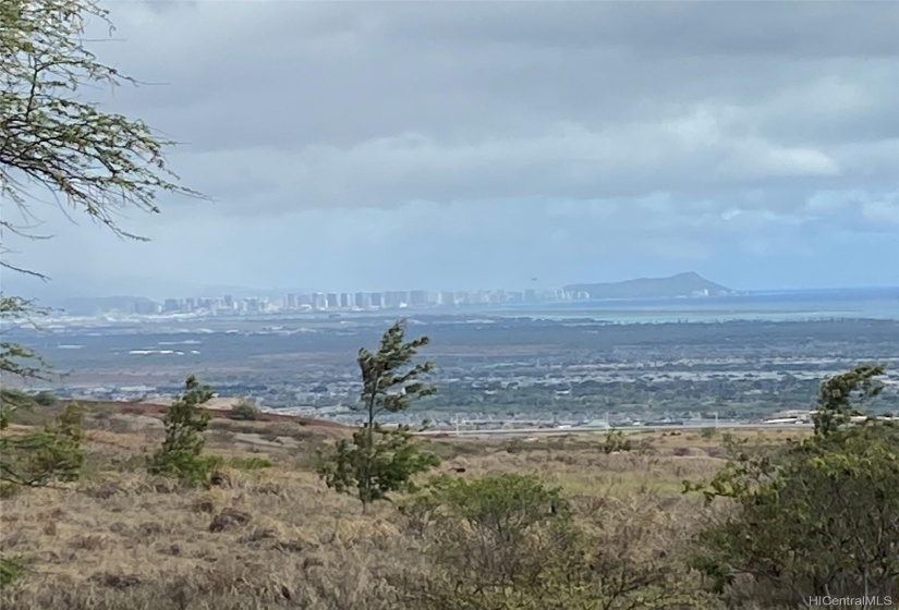 Stunning coastal views to Honolulu, Diamond Head, Pearl Harbor and Kapolei.