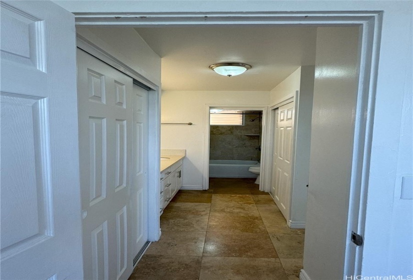 BATHROOM 2