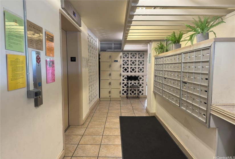 ELEVATOR AND MAILBOX
