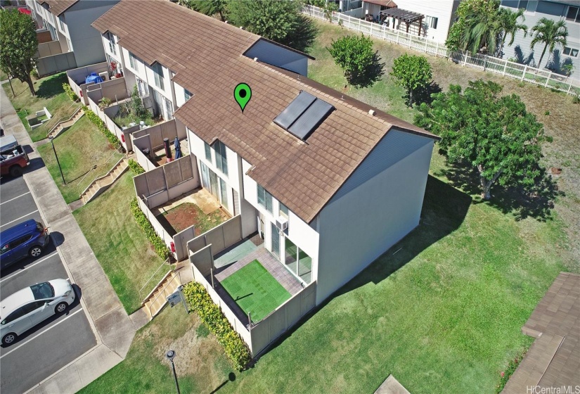 Look how much green belt is around the building.