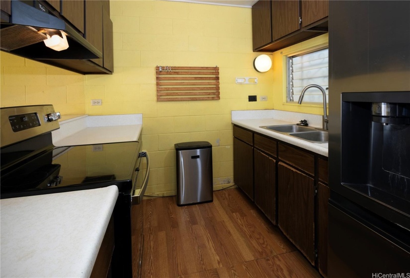 A kitchen layout that will make creating fine meals easy.