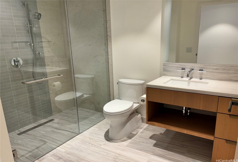 2nd Bathroom