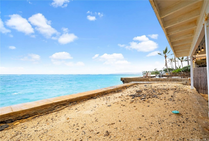 Private backyard retreat with direct access to the ocean, it's the ultimate spot for snorkeling, fishing, endless possibilities right from your home.