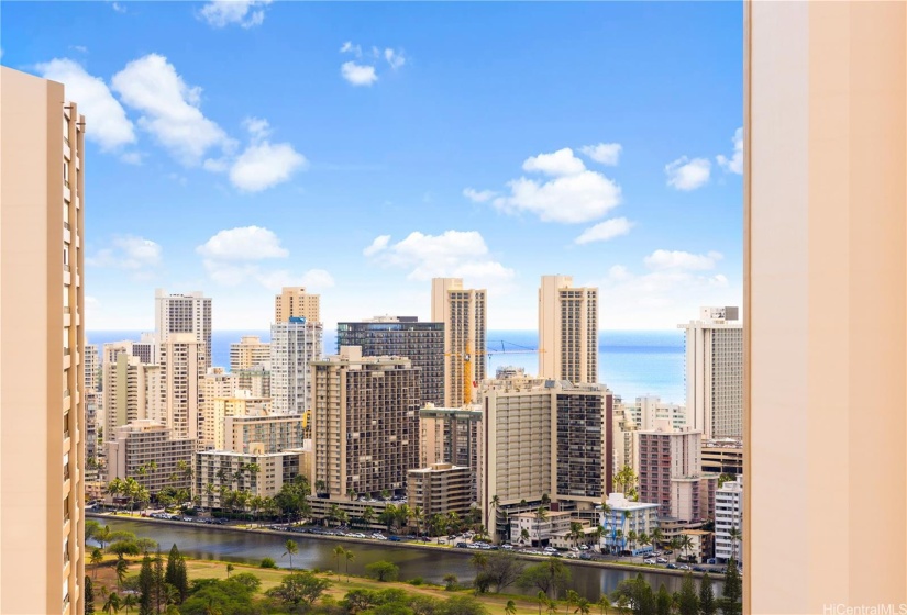 Views of Waikiki skyline and the ocean from your lanai