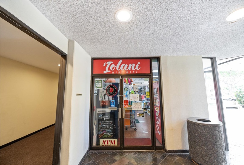 Iolani Mini Mart