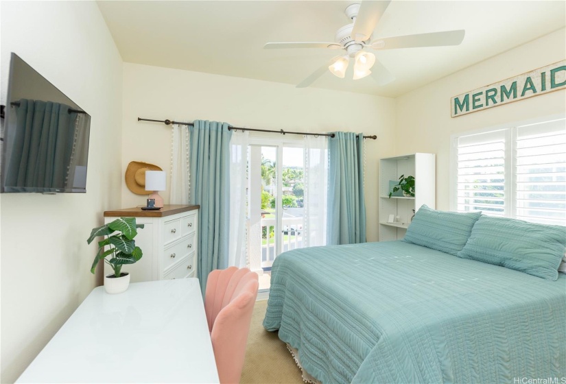 Guest Bedroom with private lanai