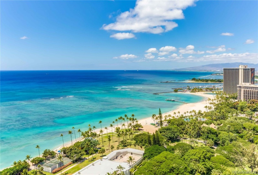 Not only diamond head view, you also get sunset view as well.