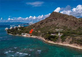 The home’s unique position also captures views of the Diamond Head Lighthouse.  Excellent Diamond Head location close to Waikiki, and just a short drive to boutiques & award-winning restaurants.