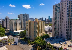 Top floor Unit with Direct City and Mountain Views