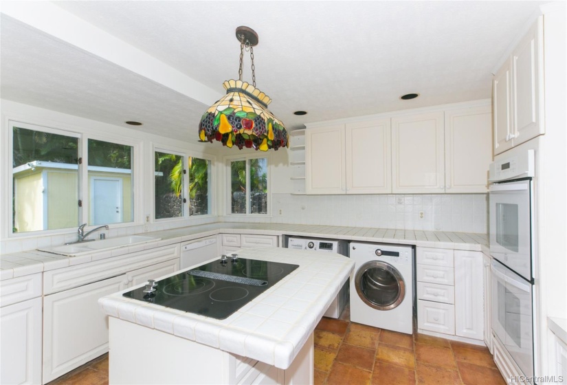 Spacious kitchen with lots of counter space