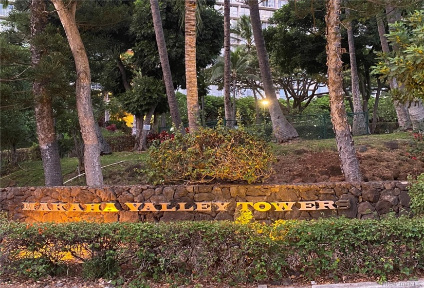 Makaha Valley Towers Entrance